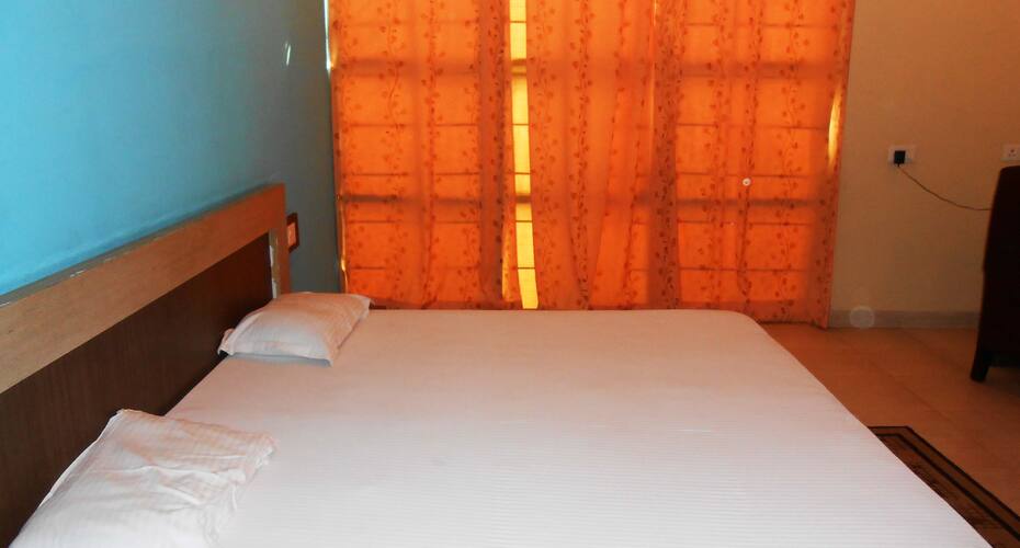 Hotel Sudha Sourabh, Banda 1